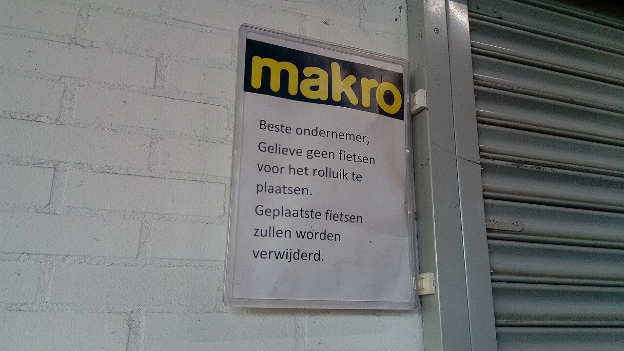 Parking Makro — hetero ontmoetingsplek in Machelen