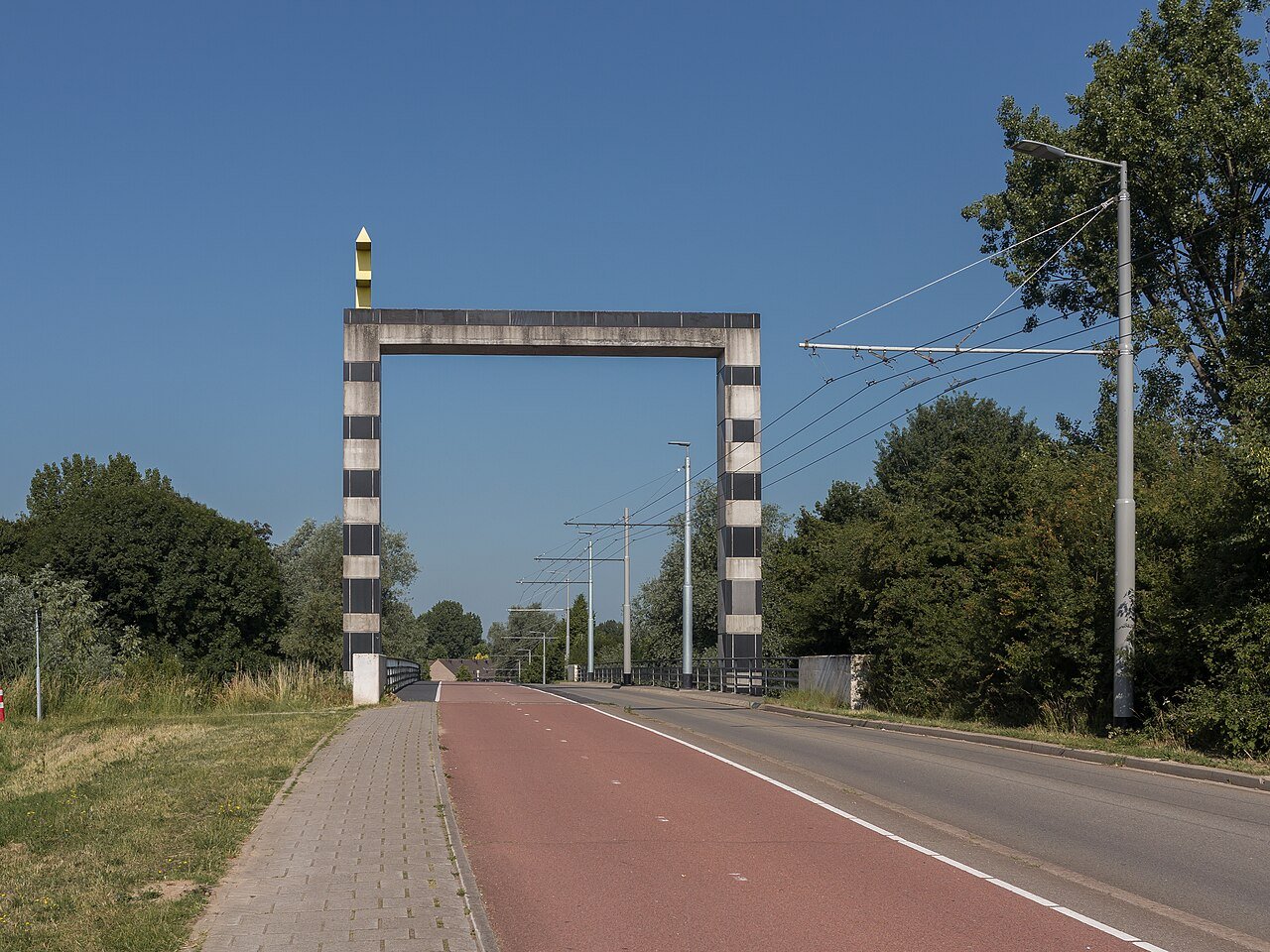 Brug over de snelweg — hetero ontmoetingsplek in Jemeppe-sur-Sambre