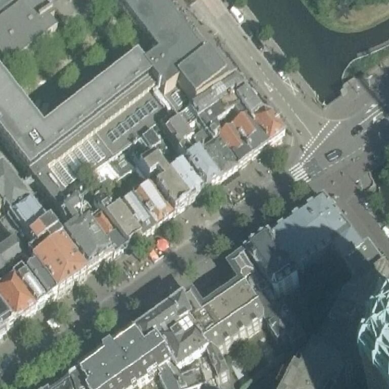 Luchtfoto Sexbios Maze Den Haag — © Kadaster/PDOK