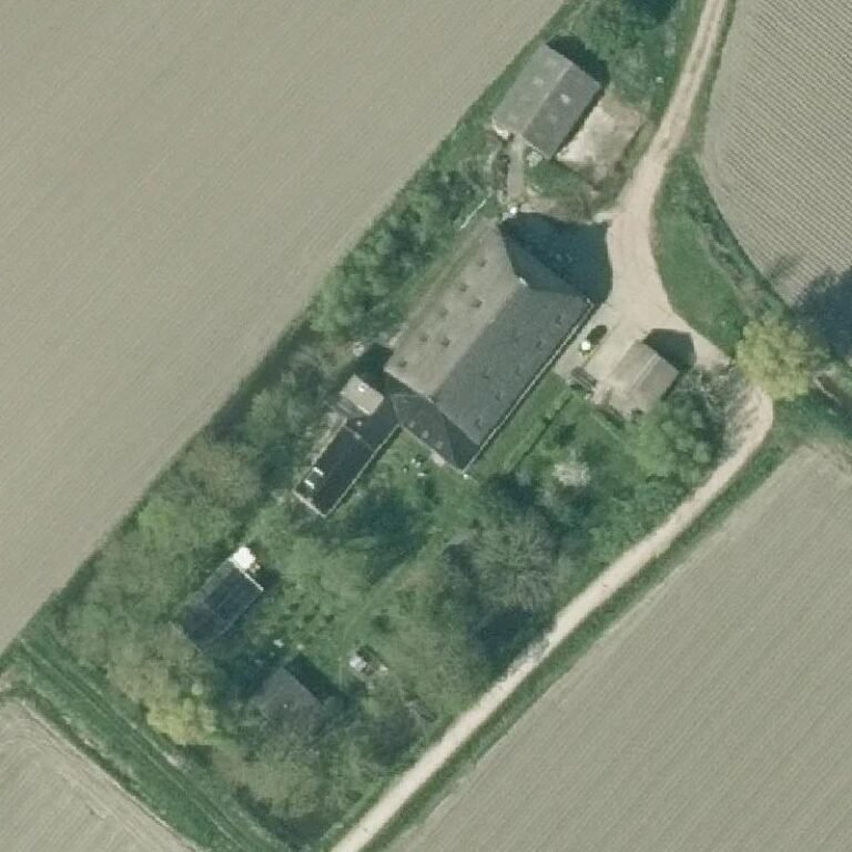 Luchtfoto Rustpunt Anjum — © Kadaster/PDOK