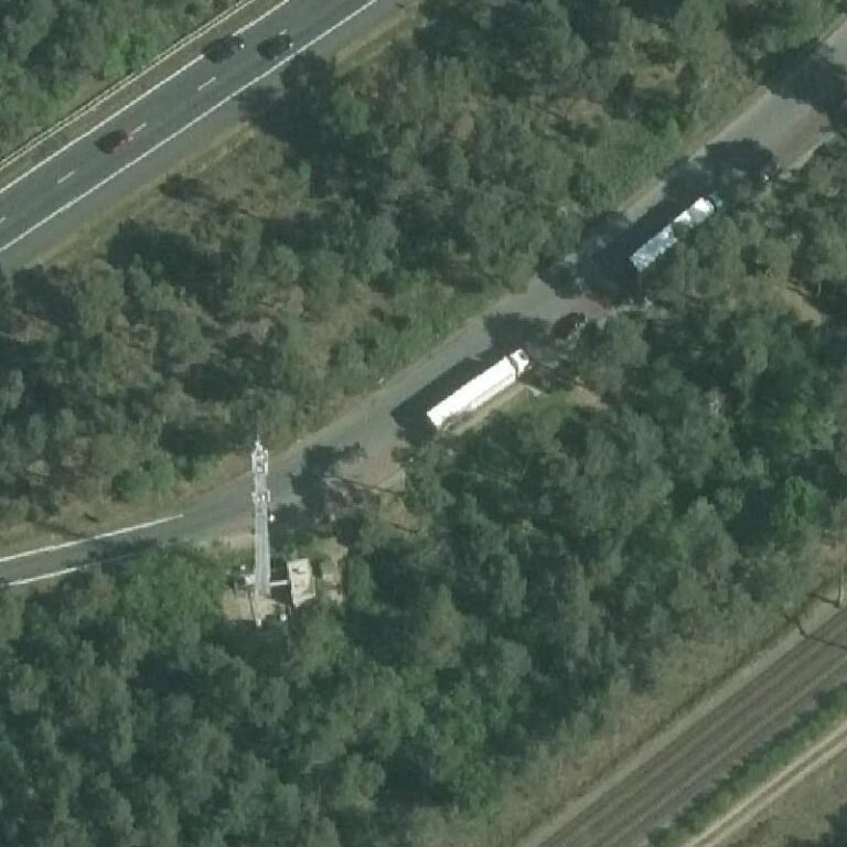 Luchtfoto Parkeerplaats de Kraaienberg aan de A28 (cruising spot) — © Kadaster/PDOK