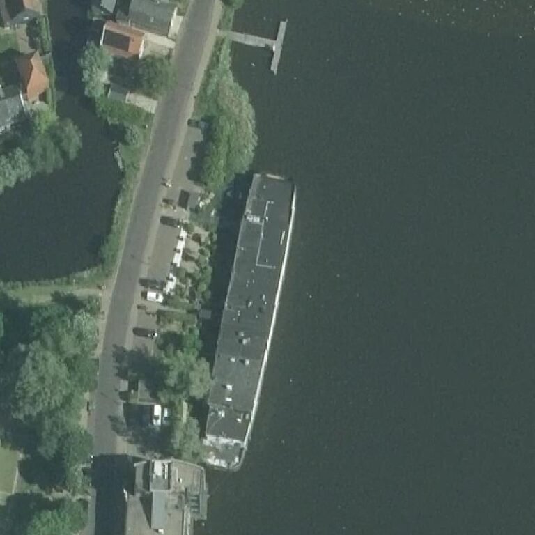 Luchtfoto Showboat – Amsterdam-Noord — © Kadaster/PDOK