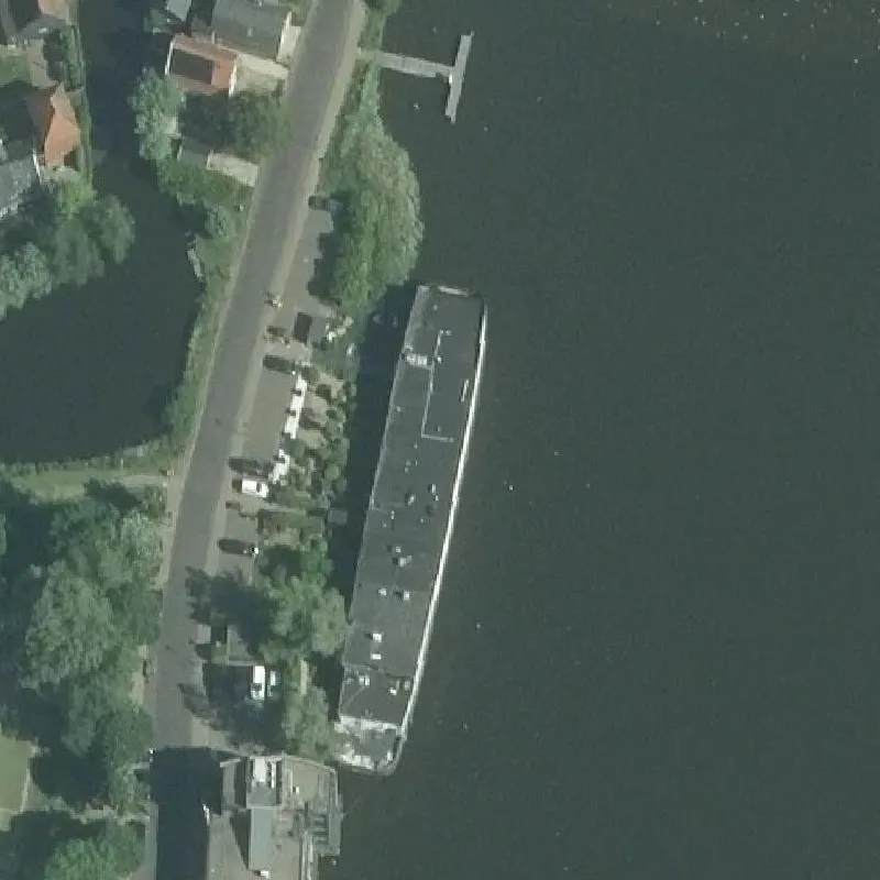 Luchtfoto Showboat – Amsterdam-Noord — © Kadaster/PDOK